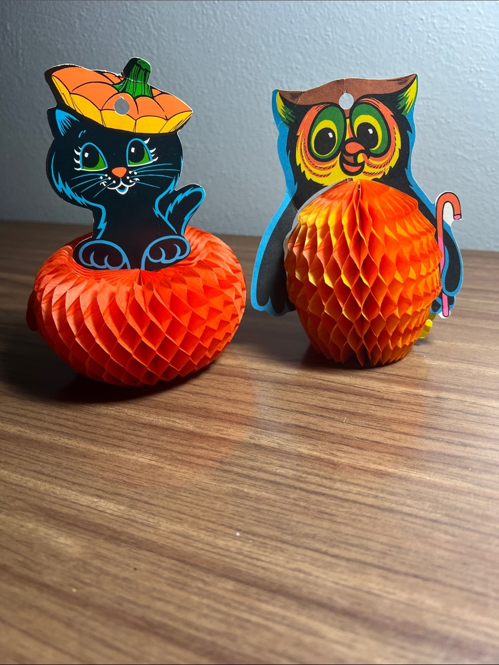 Vintage Halloween Cat and Owl Honeycomb Table Decoration - Orange